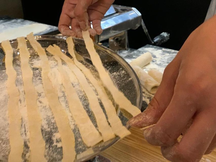 Rome: Roman Master Chef Cooking Class with Wine - Why the $32 price is good value