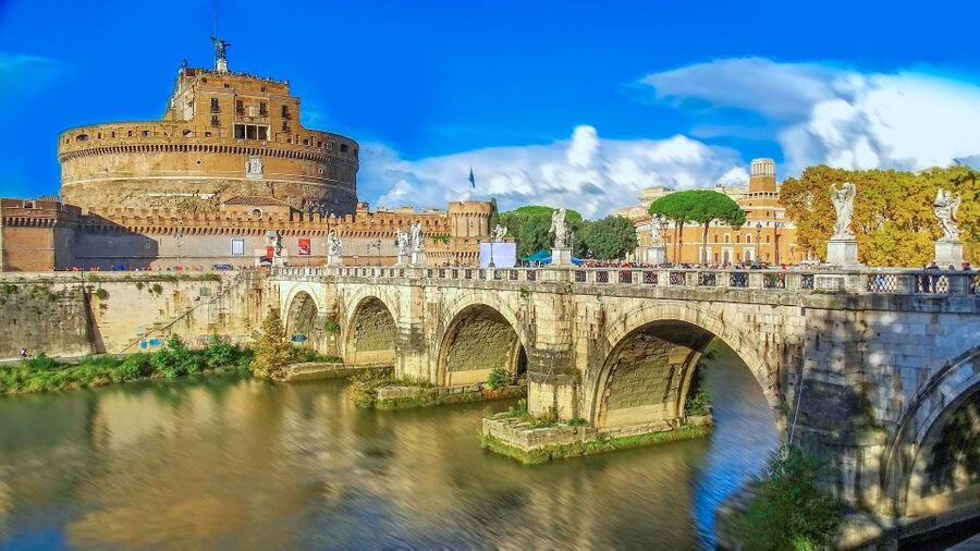 Rome: Small Group Guided Tour of Castel Sant'Angelo - From Hadrian’s tomb to the fortified corridors