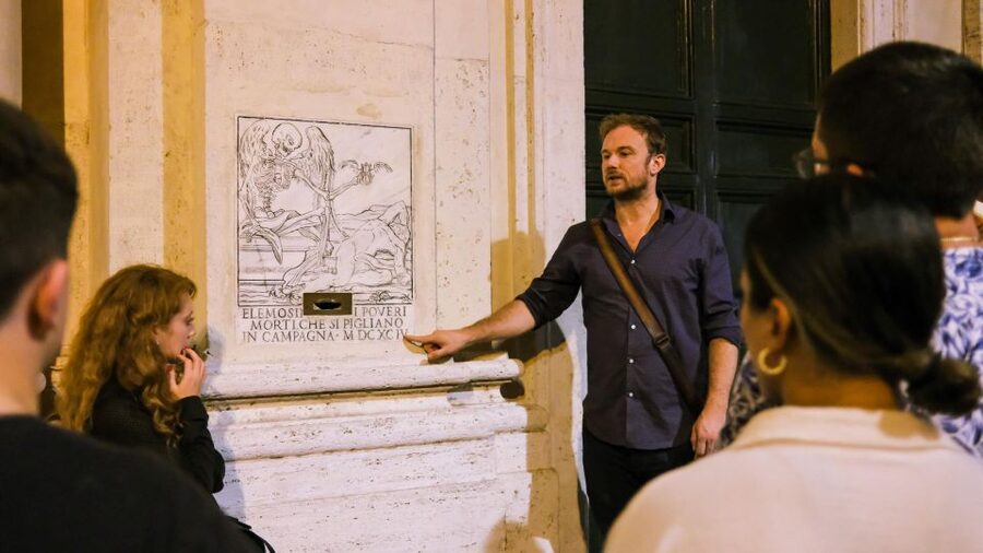 Rome: Small Group Rome's Dark Side - Ghosts & Legends Tour - The bar stop: a practical pause in the darkness