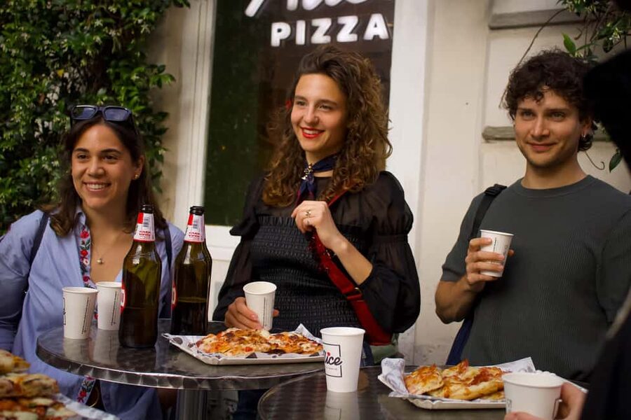 Rome: Small Group Trastevere Food Tour with Dinner - Fiordiluna: finishing with gelato