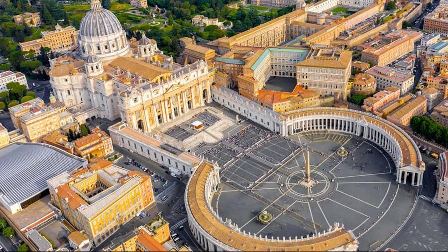 Rome: St. Peter's Basilica and Vatican Grottoes Guided Tour - St. Peter’s Square gives you the right introduction