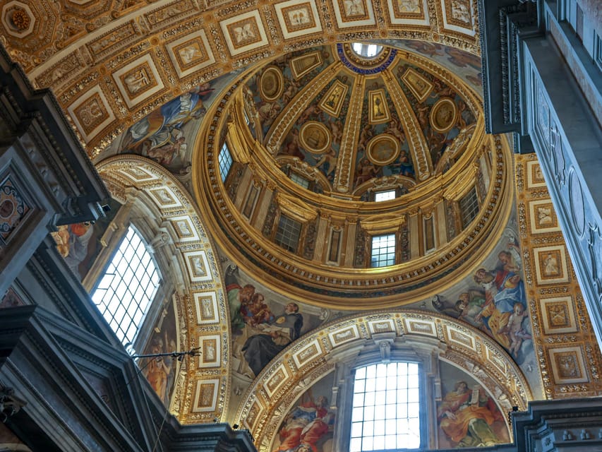 Rome: St. Peter's Basilica, La Pietà, Papal Tombs and Dome - Michelangelo’s Pietà is the emotional center