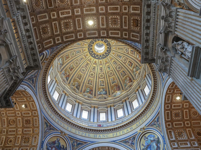Rome: St. Peter's Basilica, La Pietà, Papal Tombs and Dome - St. Peter’s Square sets the scene