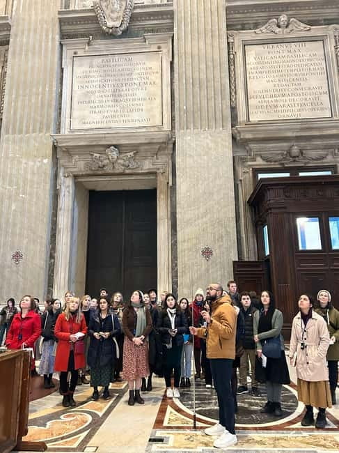Rome: St. Peter’s Basilica Tour with Vatican Grottoes - What the guides add to the visit