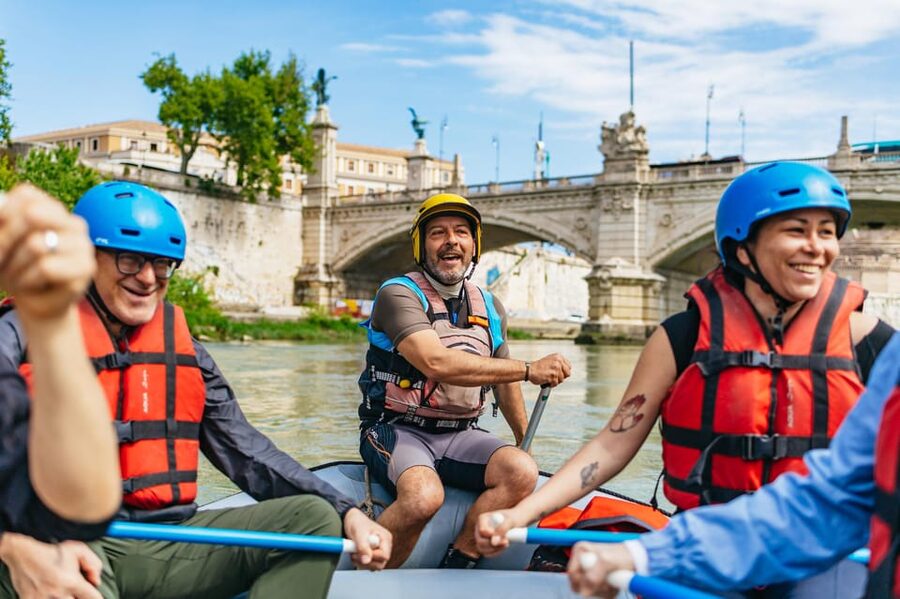 Rome: Tiber River Urban Rafting Tour with Roman Pizza - Why rafting makes sense in Rome