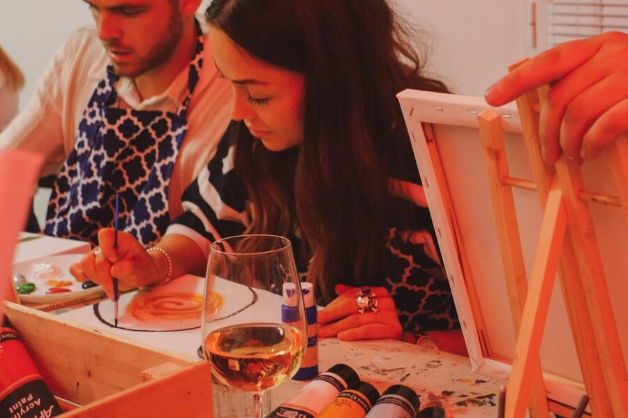 Rome: Tipsy Painting Class with Fine Wine and Arts - Who should book this painting class?