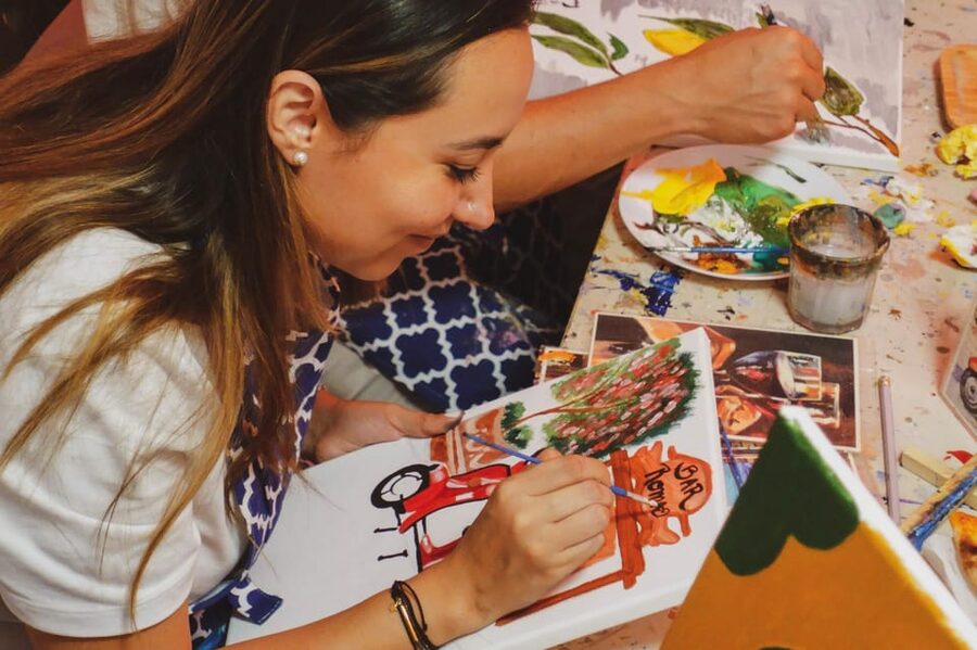 Rome: Tipsy Painting Class with Fine Wine and Arts - How the three-hour class unfolds