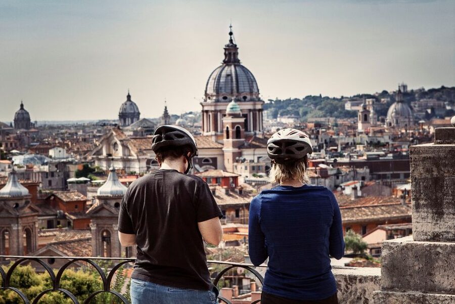 Rome: Top Highlights & Hidden Gems Tour by Cannondale E-Bike - Colosseum and the Roman Forum