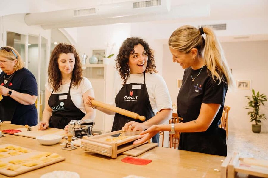 Rome: Traditional Pasta Making Class with Wine & Gelato - Key points to know before booking