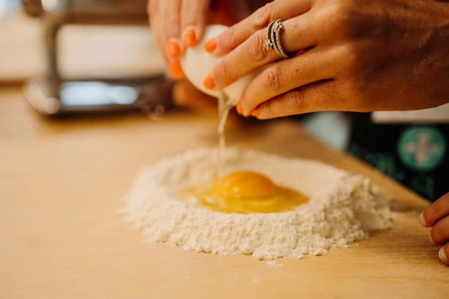 Rome: Traditional Pasta Making Class with Wine & Gelato - Should you book this Trastevere pasta class?
