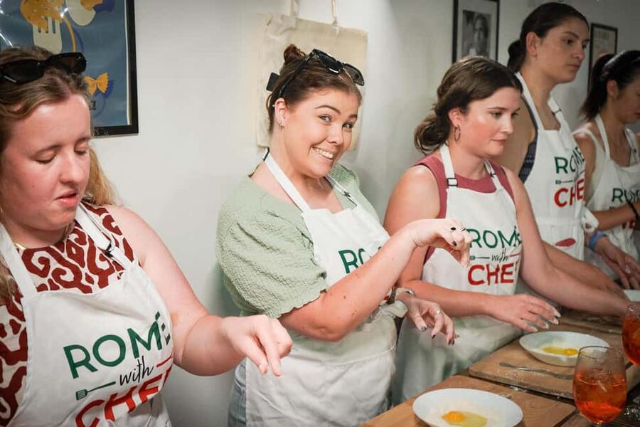 Rome: Traditional Pasta with Cocktails Cooking Class - Group size, atmosphere, and private bookings
