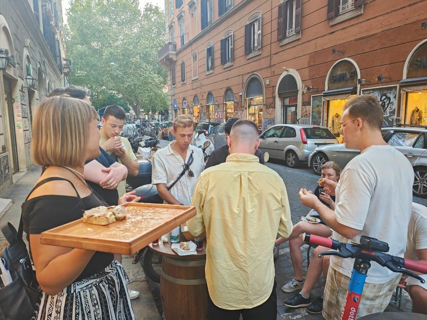 Rome: Trastevere & Campo de Fiori Street Food Walking Tour - First tastes: pizza and Roman street food