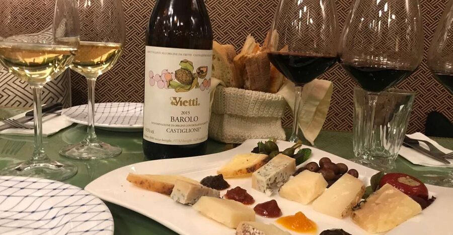 Rome: Trastevere Guided Food and Wine Tour with 20+ Tastings - Key points at a glance