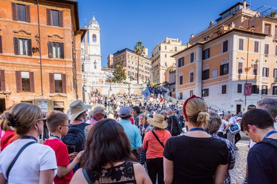 Rome: Trevi Fountain, Spanish Steps & Pantheon Walking Tour - Trevi Fountain before the biggest crowds