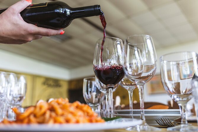 Rome: Tuscany & Montepulciano Day Trip with Lunch & Wine Tasting - The farm lunch and the wine tasting