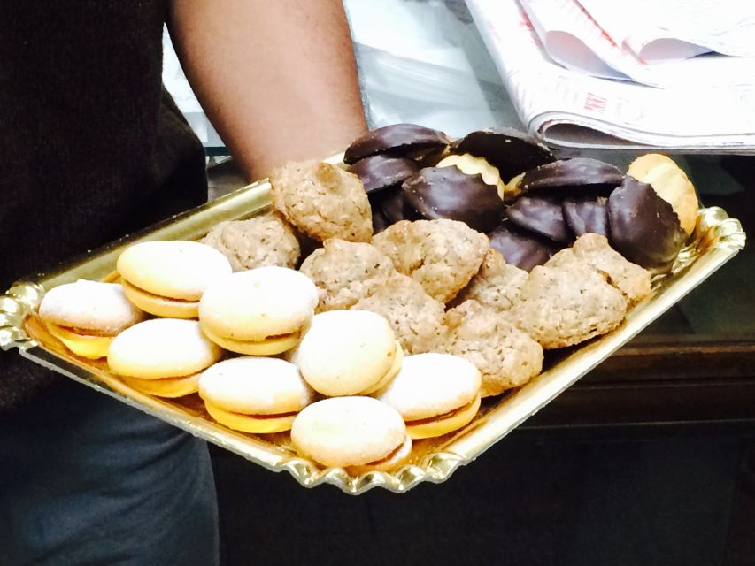 Rome: Twilight Trastevere Food Tour with Wine Tasting - Starting on Tiber Island between Rome’s two worlds