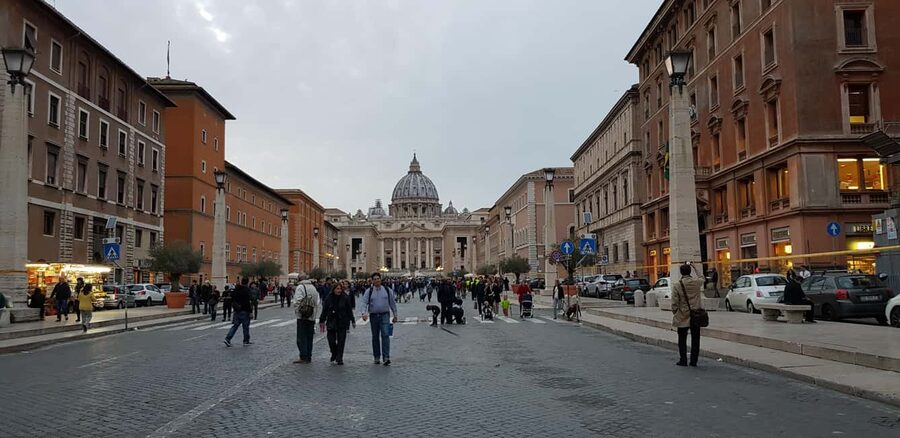 Rome: Vatican Museums and Sistine Chapel Skip-the-Line Entry - Why skipping the Vatican ticket line matters