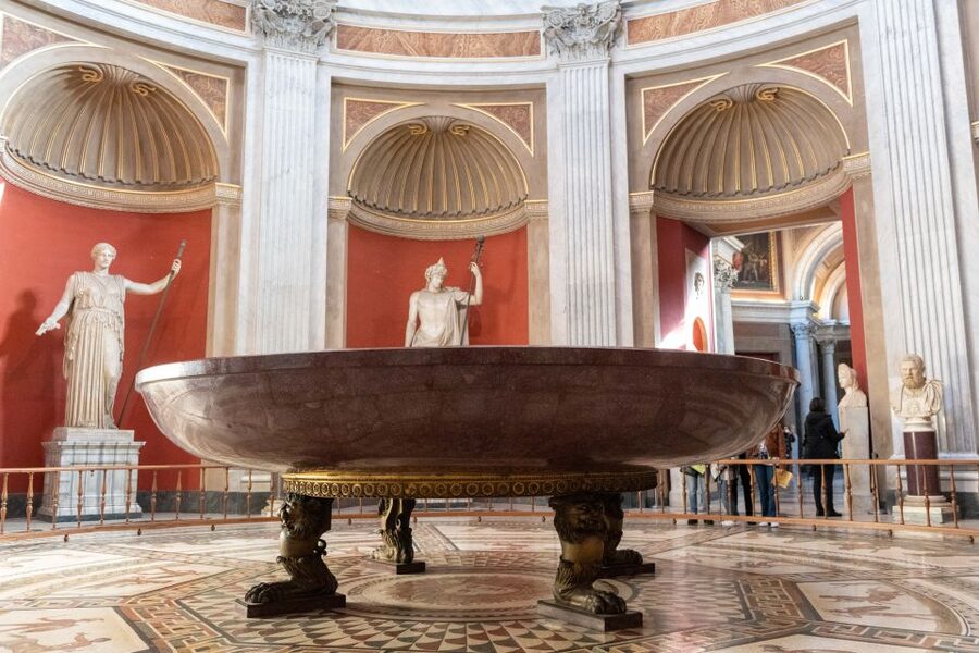 Rome: Vatican Museums, Sistine Chapel, and Basilica Tour - Meeting the group near the Vatican Museums