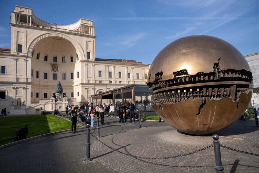 Rome: Vatican Museums & Sistine Chapel Tour with Fast Entry - Key points to know before booking