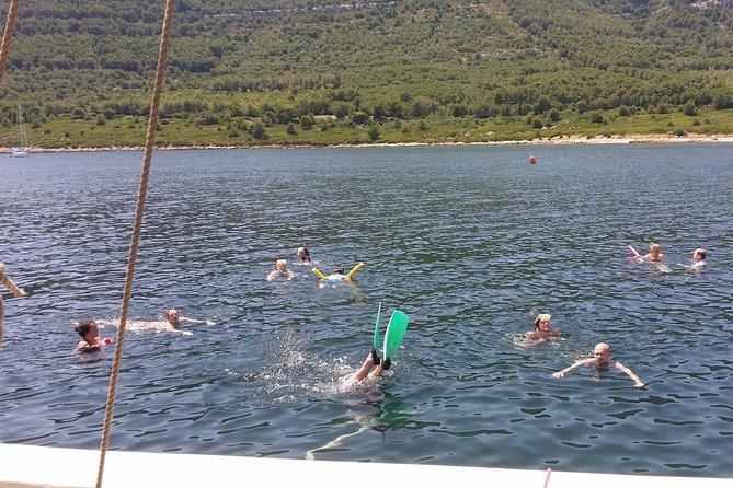 Sailing day trip on Tall Ship Andrea Jensen with Lunch and Wine - Sailing Back Under Red Sails