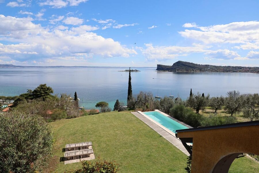 San Felice: Olive Oil Tasting with local food on Garda Hills - Reaching the estate near San Felice