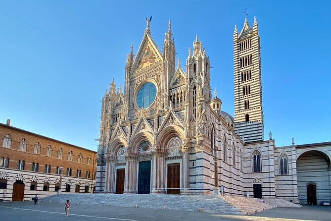 San Gimignano, Siena, Monteriggioni, Chianti Day Trip with Lunch & Wine Tasting - The day in five useful points
