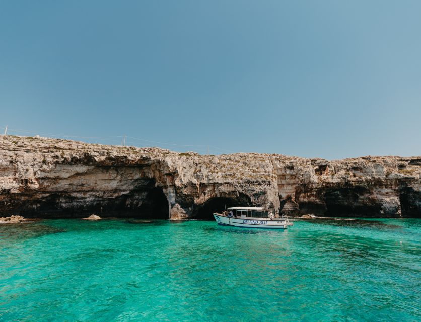 Santa Maria di Leuca: Caves Boat Tour - What the cave approach is really like