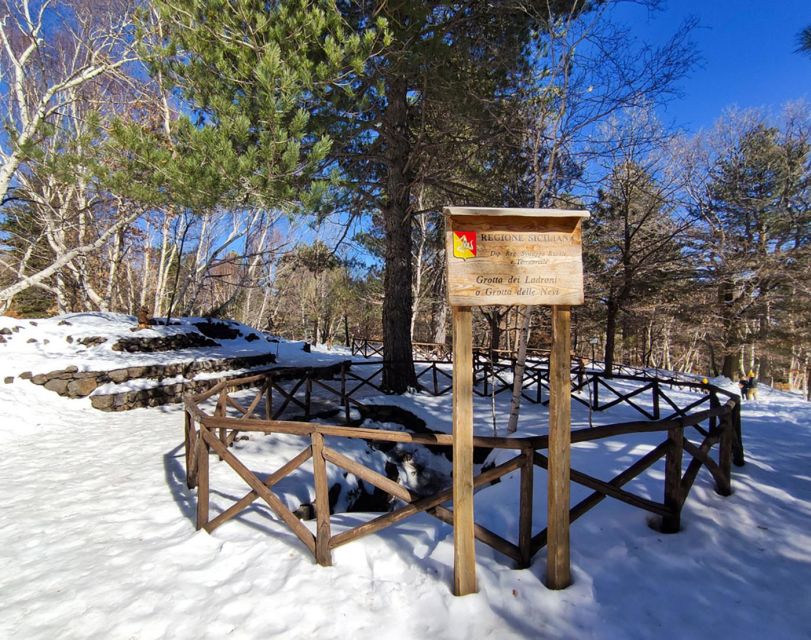 Sicily: Etna and Alcantara Gorges Full-Day Tour with Lunch - Lunch in an Etnean restaurant