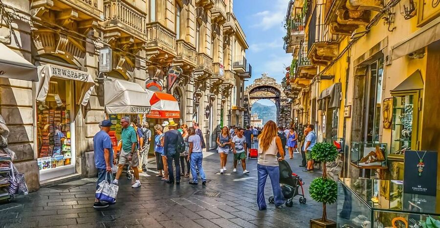 Sicily: Etna Volcano & Taormina Tour - Why pair Mount Etna with Taormina?