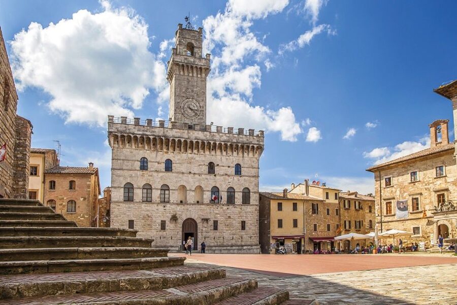 Siena: San Gimignano, Chianti & Montalcino Small-Group Tour - San Gimignano and its famous medieval towers