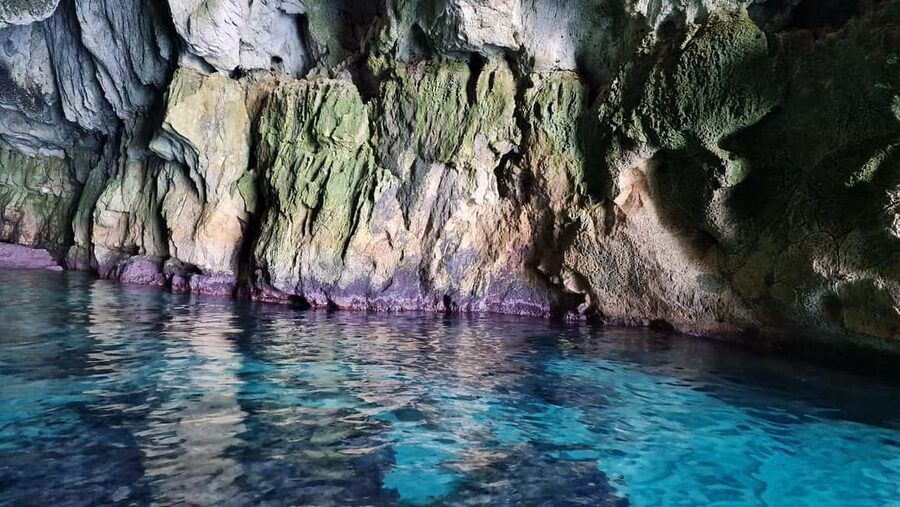 Siracusa: Ortigia & Sea Caves Speedboat Tour with Swim Stop - Who will enjoy this tour most?