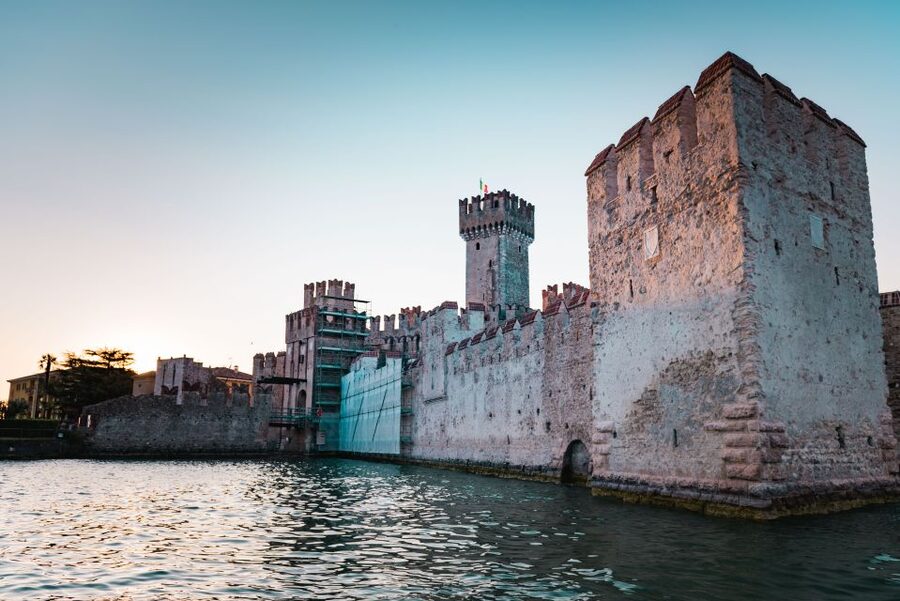 Sirmione: Sunset Boat Cruise with Local Wine - Should you book the Sirmione sunset cruise?