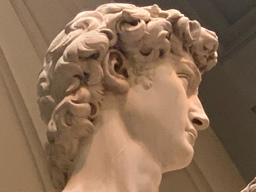 Skip-the-Line Accademia Tour – See Michelangelo’s David! - Getting through the Accademia queue