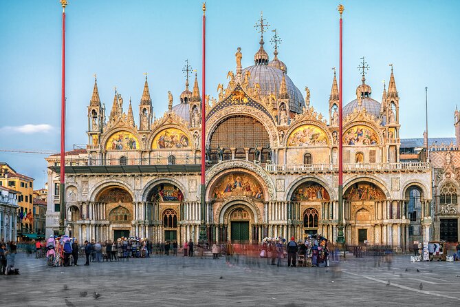 Skip-the-Line: Doge's Palace & St. Mark's Basilica Fully Guided Tour - Crossing to St. Mark’s Basilica