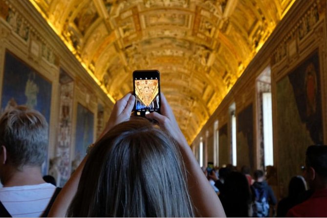 Skip the Line: Vatican Museum, Sistine Chapel & Optional Basilica - Pio Clementino packs in the famous sculpture