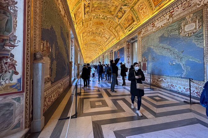 Skip the Line: Vatican Museum, Sistine Chapel & Optional Basilica - Preparing for the Sistine Chapel