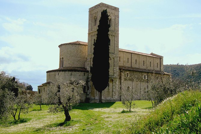 Small-Group Brunello di Montalcino Wine-Tasting Trip from Siena - Starting at Piazza San Domenico