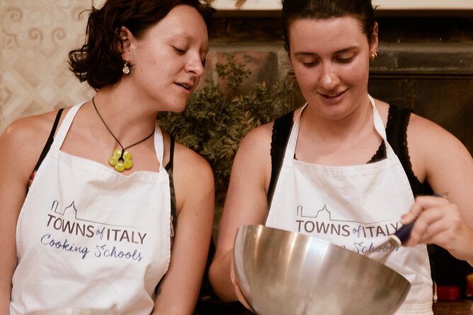 Small Group Cooking Class & Market Food Tour in Florence - The March 2026 change to Nonna’s lasagna