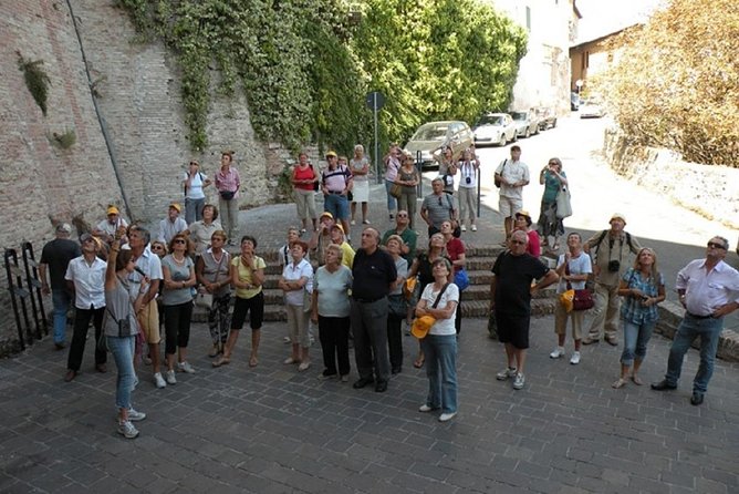 Small Group Tour of Assisi and St. Francis Basilica - St. Francis Basilica: two churches, two moods