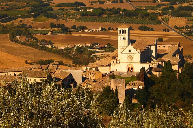 Small Group Tour of Assisi and St. Francis Basilica - St. Clare’s Basilica and the story of Assisi’s women