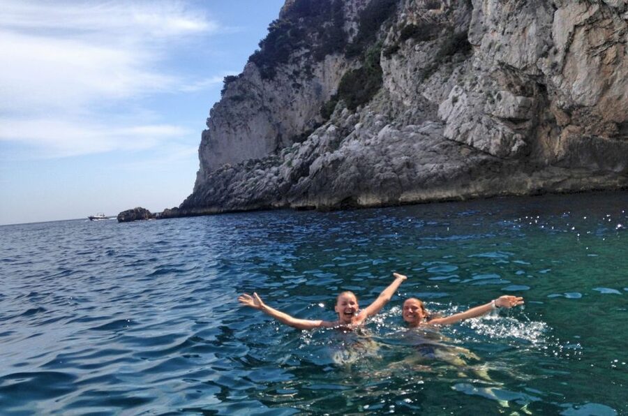 Sorrento: Capri and Blue Grotto Boat Cruise with Drinks - Meeting in Sorrento and reaching the port