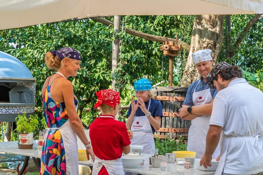 SORRENTO: Pizza School Mastering Neapolitan Delights - Arriving at the Lemon and Olive Garden