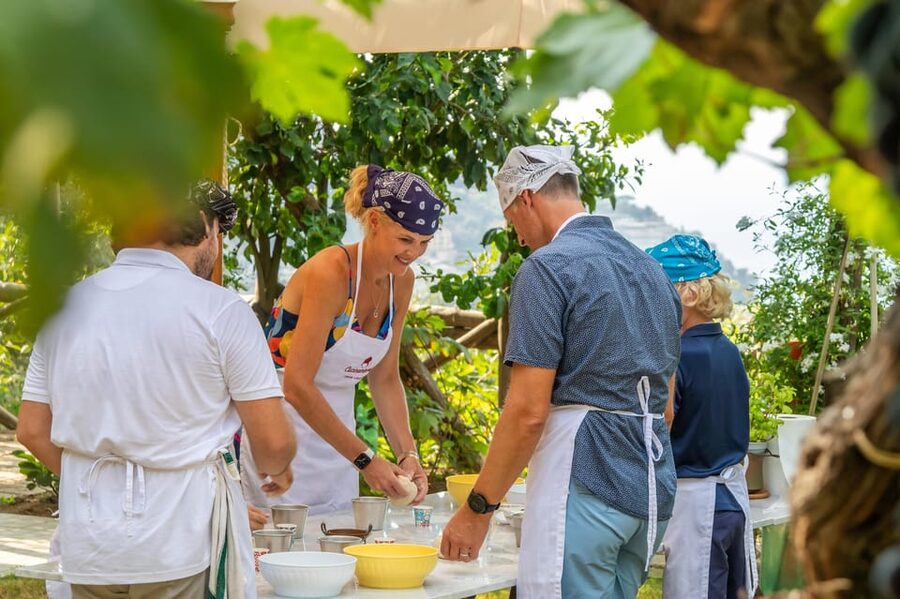 SORRENTO: Pizza School Mastering Neapolitan Delights - Meeting Francesco, the Pizza Instructor