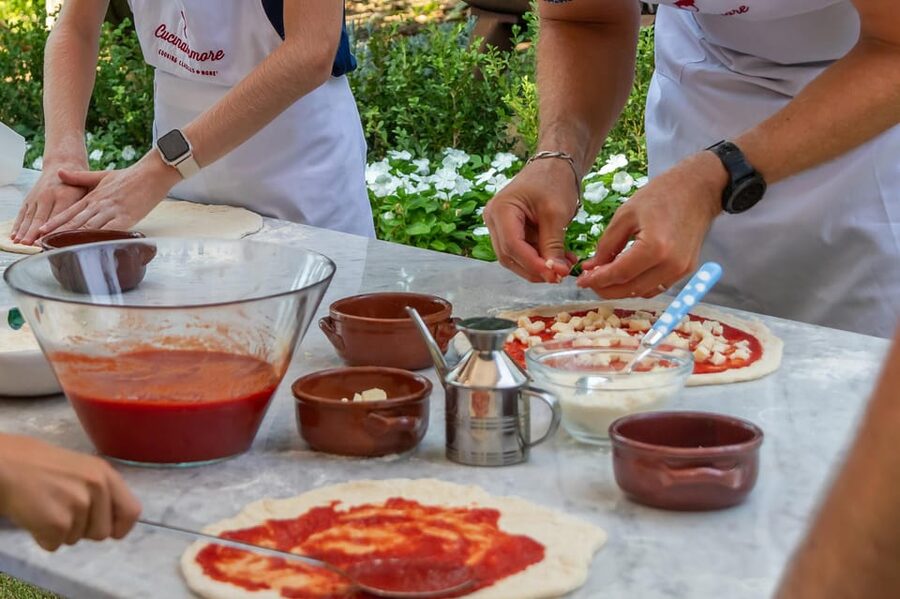 SORRENTO: Pizza School Mastering Neapolitan Delights - Shaping, Topping, and Baking Your Pizza
