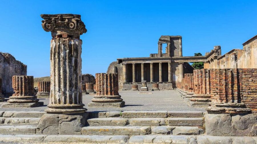Sorrento: Skip-the-Line Pompeii Express Tour by Train - The 45-Minute Train Ride to Pompeii
