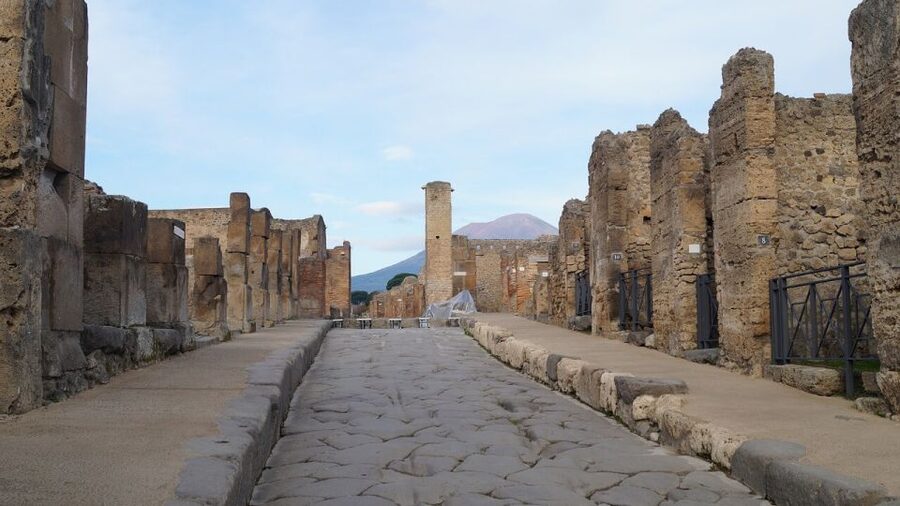 Sorrento: Skip-the-Line Pompeii Express Tour by Train - Entering Pompeii Without the Main Ticket Queue