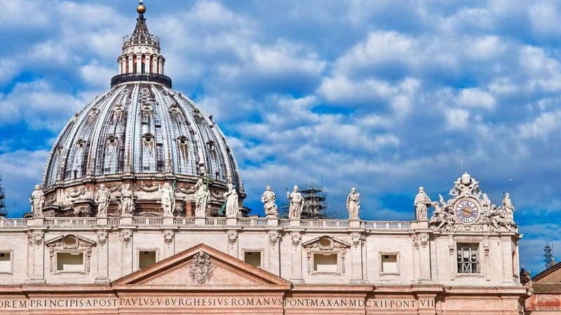 St. Peter's Dome Climb, Basilica and Vatacombs Tour - Practical details that can make or break the morning