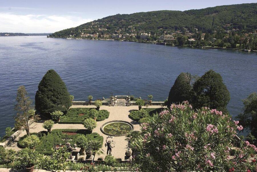 Stresa: Isola Bella Hop-on Hop-off Boat Tour - Who should choose this boat tour?