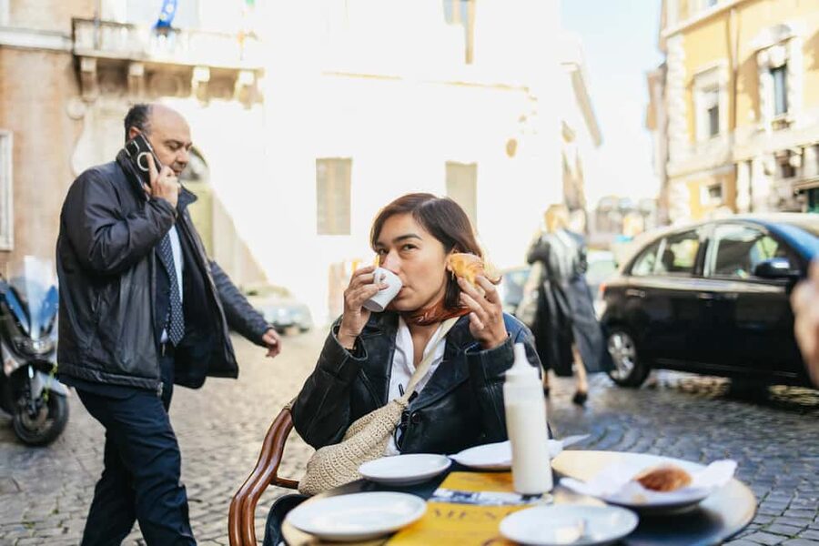 Sunrise in Rome: Small Group E-Bike Tour & Italian breakfast - Sant’Eustachio Il Caffè and a proper Roman pause