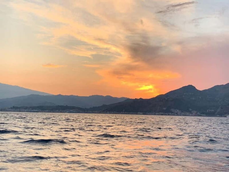 Sunset tour in search of dolphins with aperitif - Sunset, Etna, and the ride back